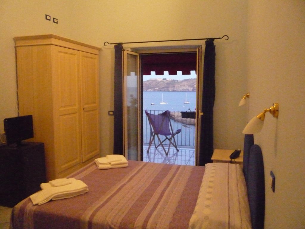 Hotel Villa Iulia Ventotene Rum bild