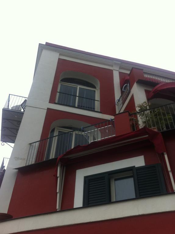 Hotel Villa Iulia Ventotene Exteriör bild